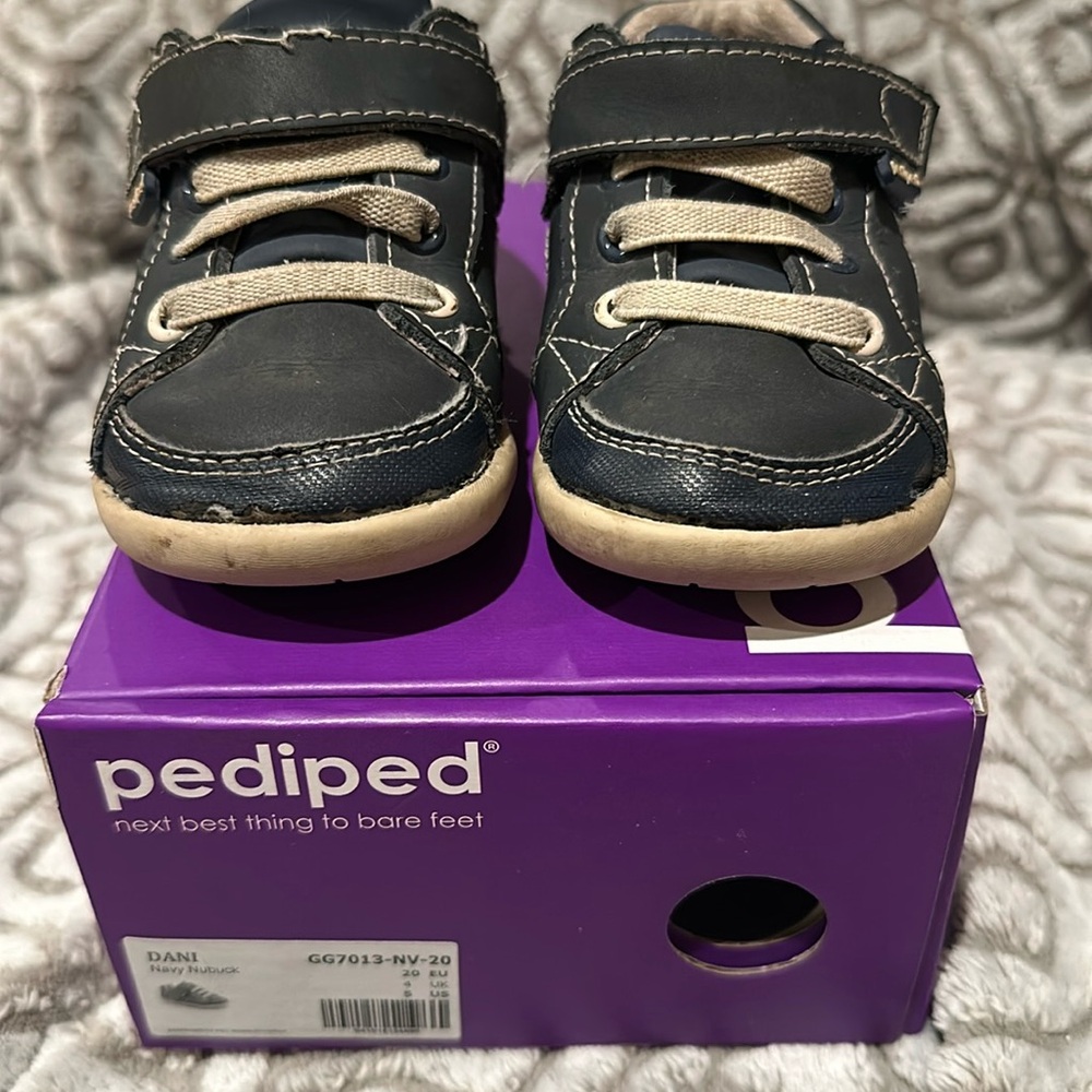 Pediped Dani Size 5 (toddler) Grip and Go